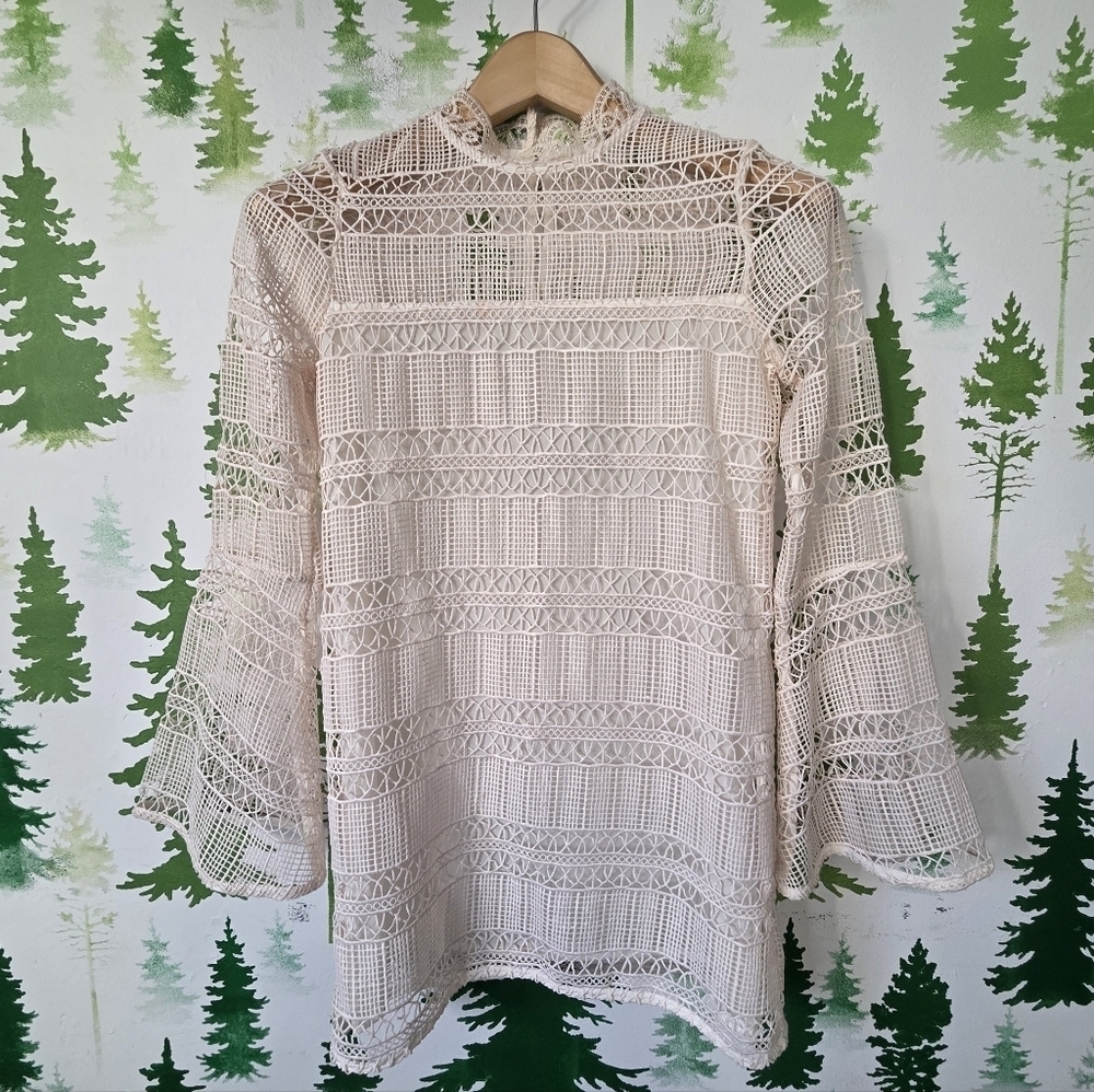 Tularosa Cream Bell Sleeve Matilda Lace Shift Dress